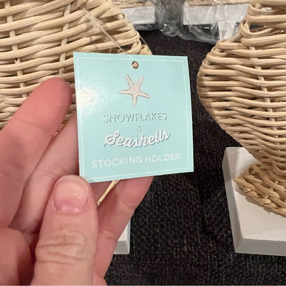 TROPICAL CHRISTMAS BEACH DECOR SEASHELL STOCKING HOLDER NEW - Picture 5 of 5